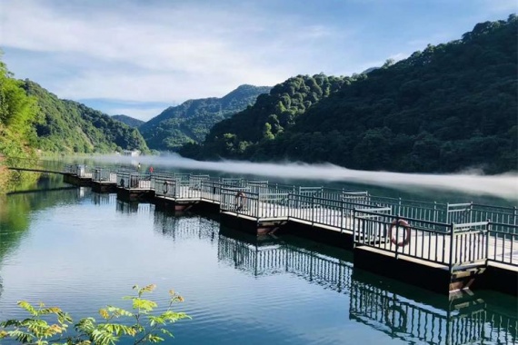 康輝旅遊網【潇灑行】廣州往返郴州·飛天山·瓦窯坪·泡郴州溫泉·入住十畝泉生活酒店3天