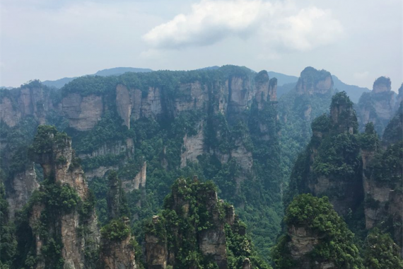 康輝旅遊網<經(jīng)典>廣州往返，湖南S仙境張家界+森林公園+橘子洲頭+芙蓉鎮+鳳凰古城雙高4天