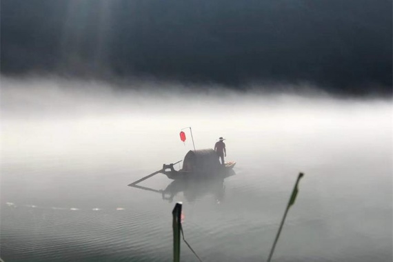 康輝旅遊網<經(jīng)典>廣州往返 網紅郴州 小東江 莽山五指峰 高椅嶺  高鐵3天