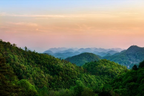 康輝旅遊網<特惠恩施遇上梵淨山>廣州往返 屏山大峽谷、梵淨山、鳳凰古城、梭布亞雙動6日遊